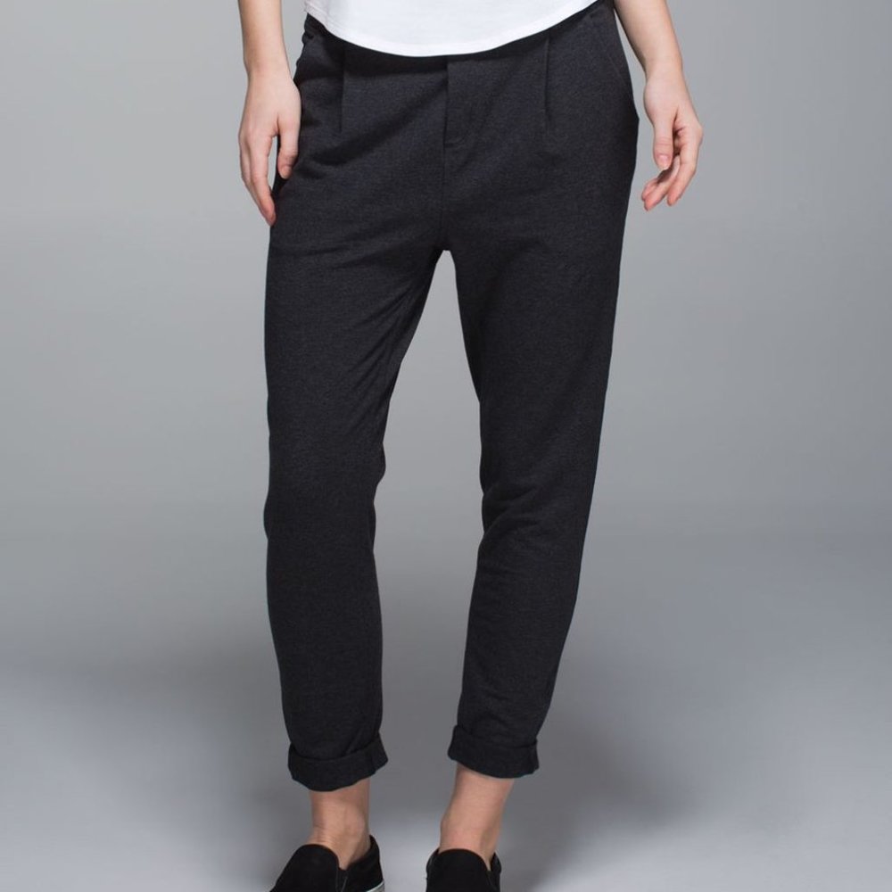 Size 6 - Lululemon Stress Less Pant